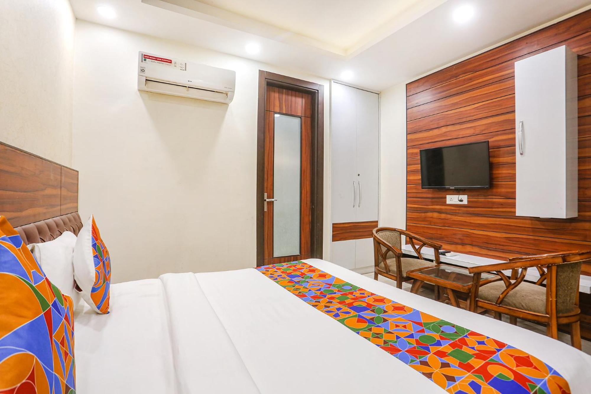 Fabhotel Gold Inn Janakpuri Delhi  Exterior photo